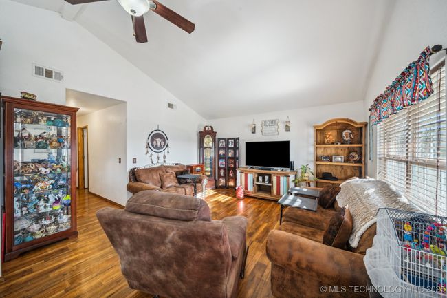 393074 E 1150 Rd, House other with 3 bedrooms, 2 bathrooms and null parking in Weleetka OK | Image 8