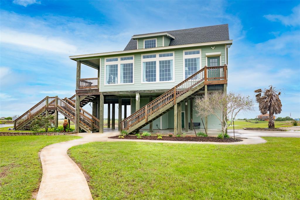 White Marlin Dr, Port Lavaca, TX 77979