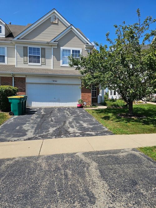 956 Bluebell Cir, Joliet, IL, 60431-8874 | Card Image
