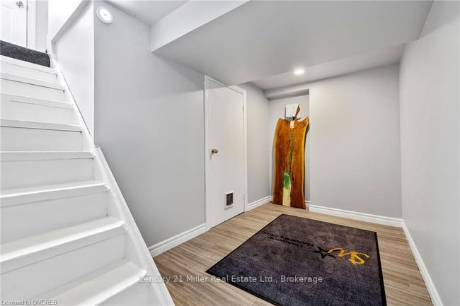17 Huntington Ave, House other with 4 bedrooms, 2 bathrooms and 4 parking in Hamilton ON | Image 20