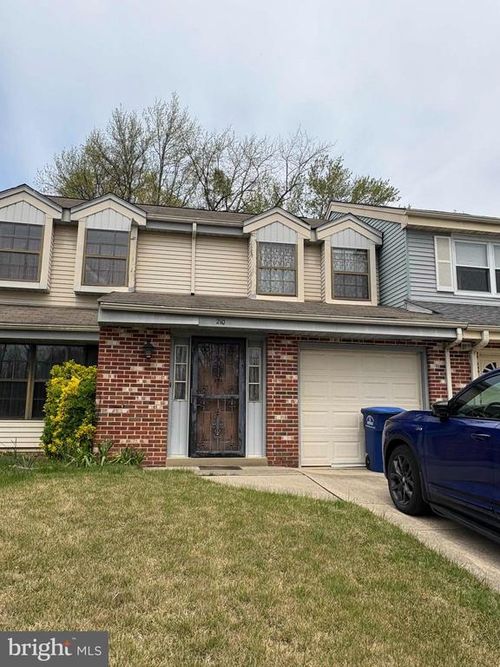 210 Stratton Ct, MOUNT LAUREL, NJ, 08054-3304 | Card Image