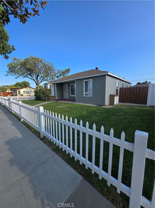 1740 E 53rd St, Long Beach, CA, 90805-6214 | Card Image