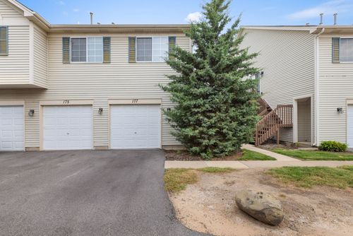 177-177 Village Creek Dr, Lake In The Hills, IL, 60156-5602 | Card Image