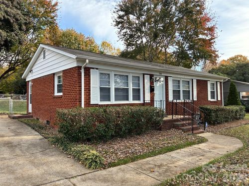 1040 Clanton Road, Charlotte, NC, 28217 | Card Image