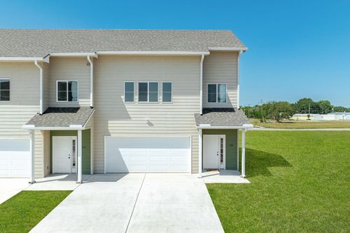 313 Copper Tail Ln, Haysville, KS, 67060-8102 | Card Image