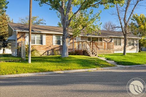 209 9th St W, Hardin, MT, 59034-1318 | Card Image