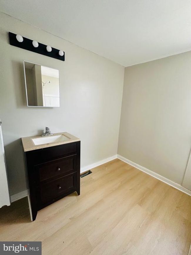 1006 N Calhoun St, Townhouse with 2 bedrooms, 1 bathrooms and null parking in BALTIMORE MD | Image 23
