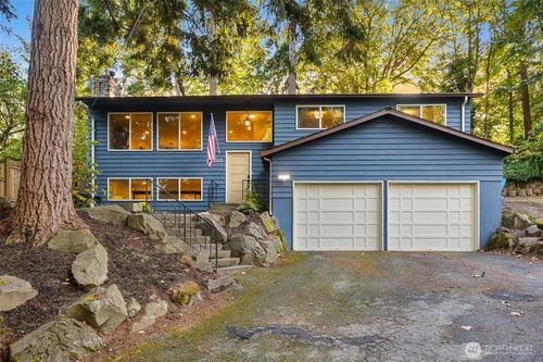 23008 Atlas Rd, Bothell, WA, 98021-9245 | Card Image