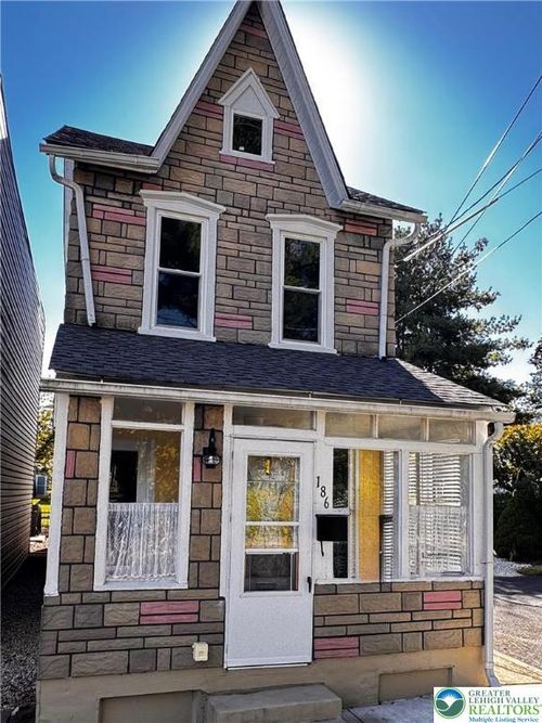 186 North St, Emmaus, PA, 18049-2630 | Card Image