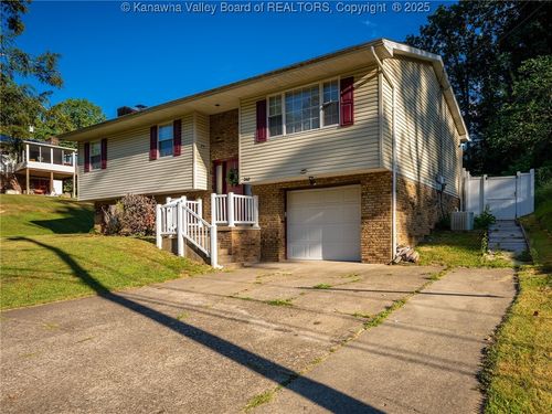 240 Oakmont Dr, Poca, WV, 25159-7556 | Card Image