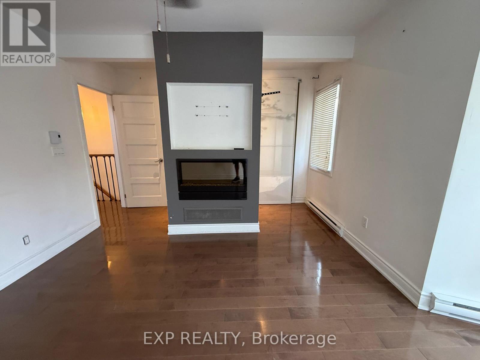 Residential Lease in Toronto (Roncesvalles) 2