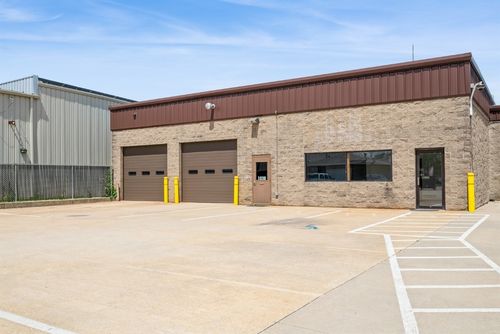 1030 Old Marion Rd Ne, Cedar Rapids, IA, 52402-5724 | Card Image