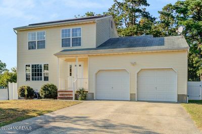 1433 Broadway Boulevard, House other with 3 bedrooms, 2 bathrooms and null parking in Toms River NJ | Image 1