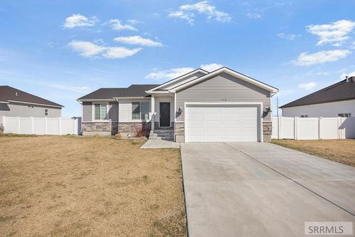 580 W Sanford St, Idaho Falls, ID, 83402-1242 | Card Image