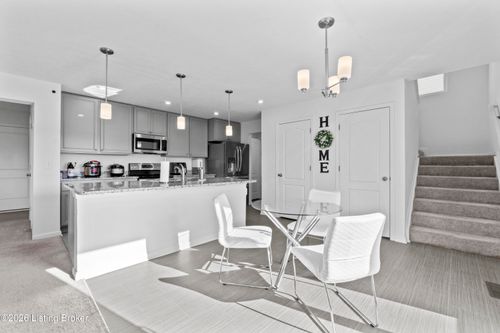 468 Birchwood Dr, Shepherdsville, KY, 40165-5664 | Card Image