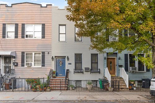 160 Diamond Street, New York, NY, 11222 | Card Image