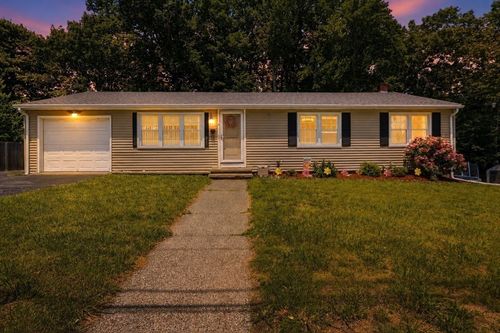 3 Magna Vista, Auburn, MA, 01501 | Card Image