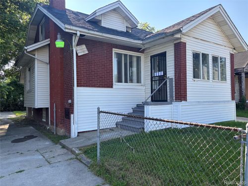 12700 Sussex St, Detroit, MI, 48227-2156 | Card Image