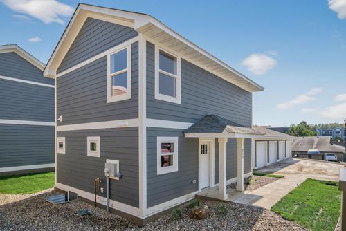 217 N Walnut St, Chaska, MN, 55318-2043 | Card Image