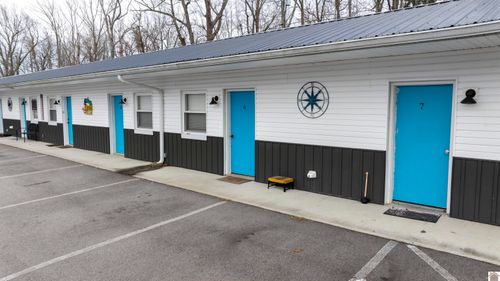 6804 Us Highway 641 N, Gilbertsville, KY, 42044-9166 | Card Image