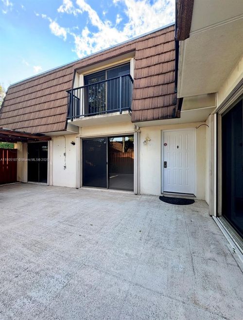 9143 Sw 23rd St, Davie, FL, 33324-5000 | Card Image