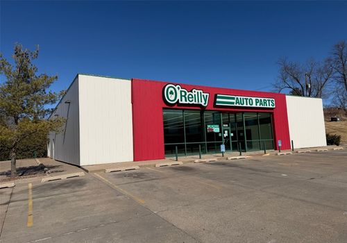 2020 E Locust St, Davenport, IA, 52803-2071 | Card Image