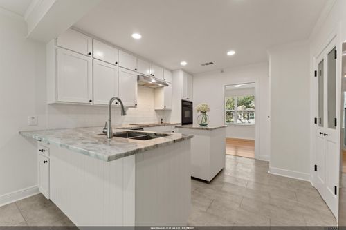 2106 Lee Dr, Baton Rouge, LA, 70808-3933 | Card Image