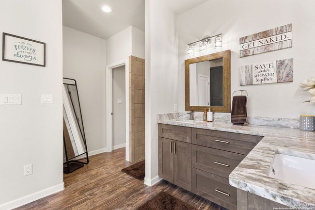 494 Flash Cir, Home with 4 bedrooms, 4 bathrooms and null parking in Luling TX | Image 17