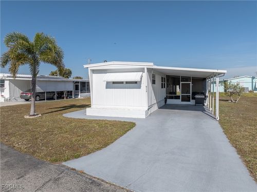 3117 Saturn Cir, NORTH FORT MYERS, FL, 33903-1102 | Card Image