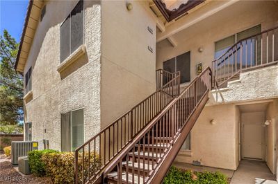 201 - 7241 Indian Creek Lane, Condo with 3 bedrooms, 2 bathrooms and null parking in Las Vegas NV | Image 3