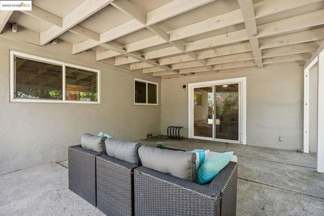 6419 Dallas Way, House other with 3 bedrooms, 2 bathrooms and 1 parking in Sacramento CA | Image 7