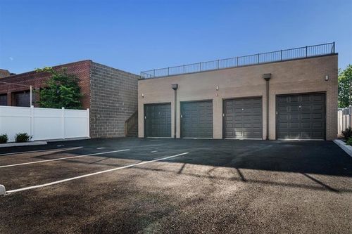 525 Avenue E, Bayonne, NJ, 07002-3926 | Card Image