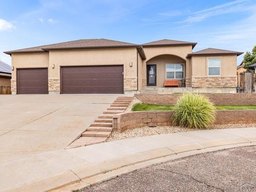 5114 Lynn Meadows Dr, Pueblo, CO, 81005-5601 | Card Image