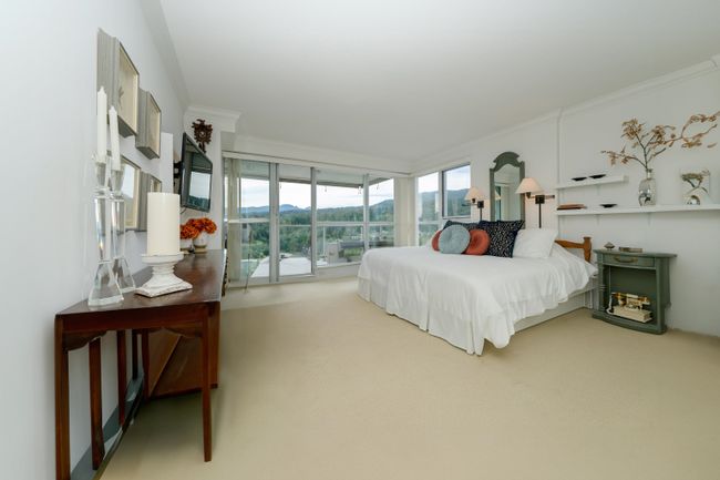 2001 - 235 Guildford Way, Condo with 2 bedrooms, 2 bathrooms and 2 parking in Port Moody BC | Image 11