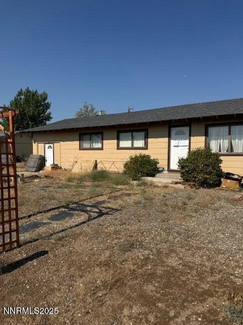 11 Saint Andrews Dr, Yerington, NV, 89447-9745 | Card Image