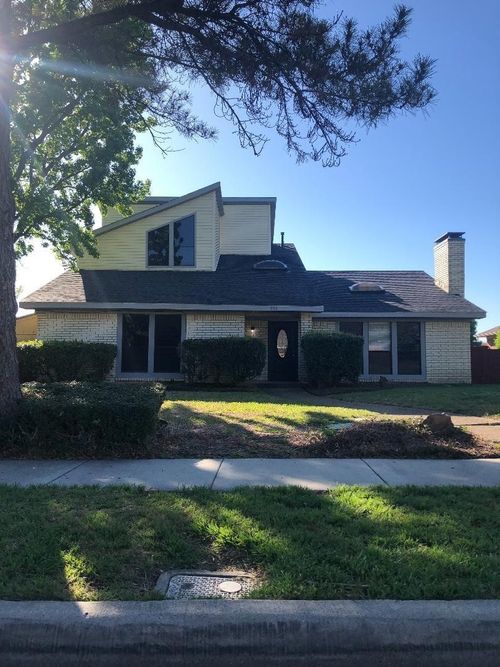222 Syracuse Pl, Richardson, TX, 75081-3915 | Card Image