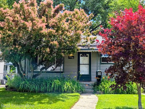 20548 Poinciana, Redford, MI, 48240-1224 | Card Image