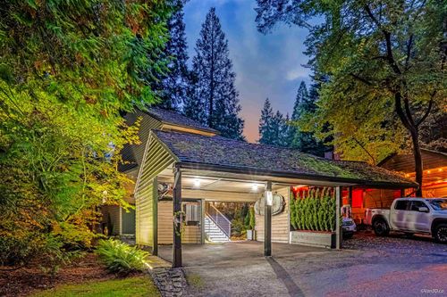 867 Frederick Rd, North Vancouver, BC, V7K2Y5 | Card Image