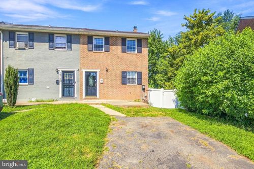 1512 Roosevelt Dr, SHARON HILL, PA, 19079-2439 | Card Image