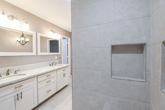 81 Oak Grove Ln, Home with 4 bedrooms, 4 bathrooms and null parking in Conroe TX | Image 23