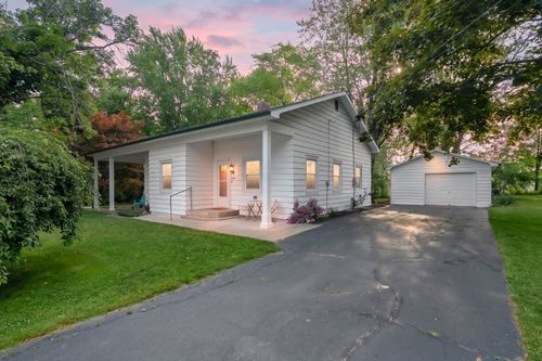205 Sassafrass St, Coloma, MI, 49038-9553 | Card Image