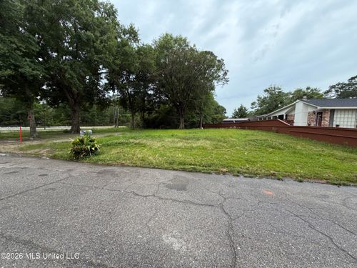 5505 Collingswood Blvd, Gautier, MS, 39553-3804 | Card Image