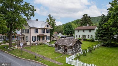 122 E Main St, BOALSBURG, PA, 16827-1421 | Card Image
