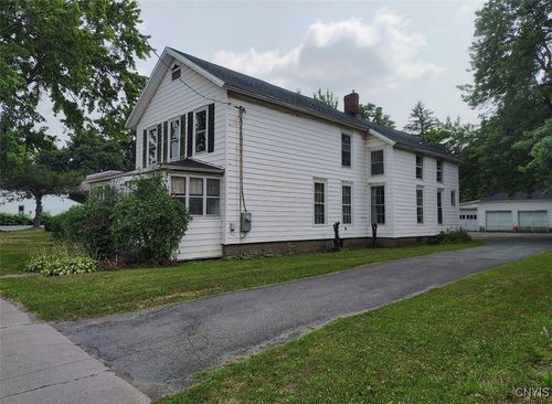 437 Arsenal St, Watertown, NY, 13601-2433 | Card Image