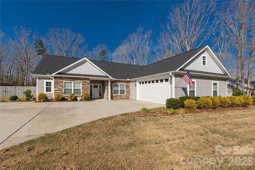 2577 Craig Farm Rd, Lancaster, SC, 29720-8784 | Card Image
