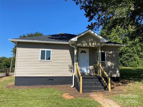 230 Mcarthur St, Forest City, NC, 28043-3596 | Card Image