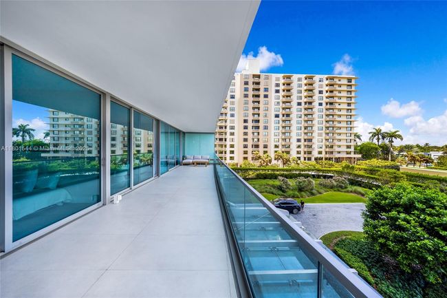 UNIT-305 - 10201 Collins Ave, Condo with 2 bedrooms, 3 bathrooms and null parking in Bal Harbour FL | Image 10