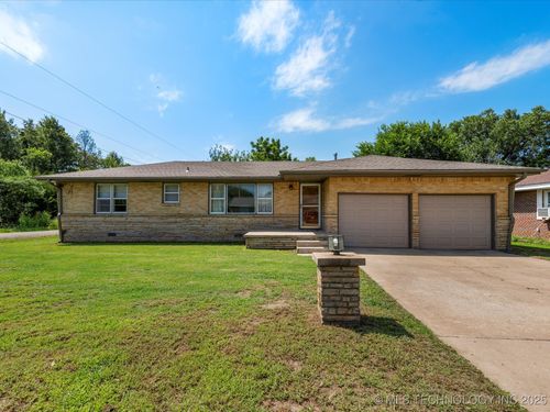 4119 Lester Ave, Bartlesville, OK, 74006-7116 | Card Image