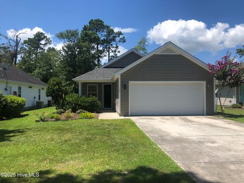 135 Red Bird Ln, Hampstead, NC, 28443-2401 | Card Image