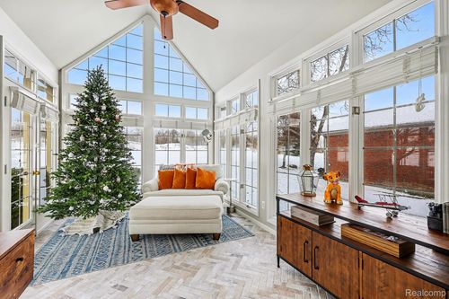 59807 Glacier Rdg N, Washington Township, MI, 48094-2229 | Card Image